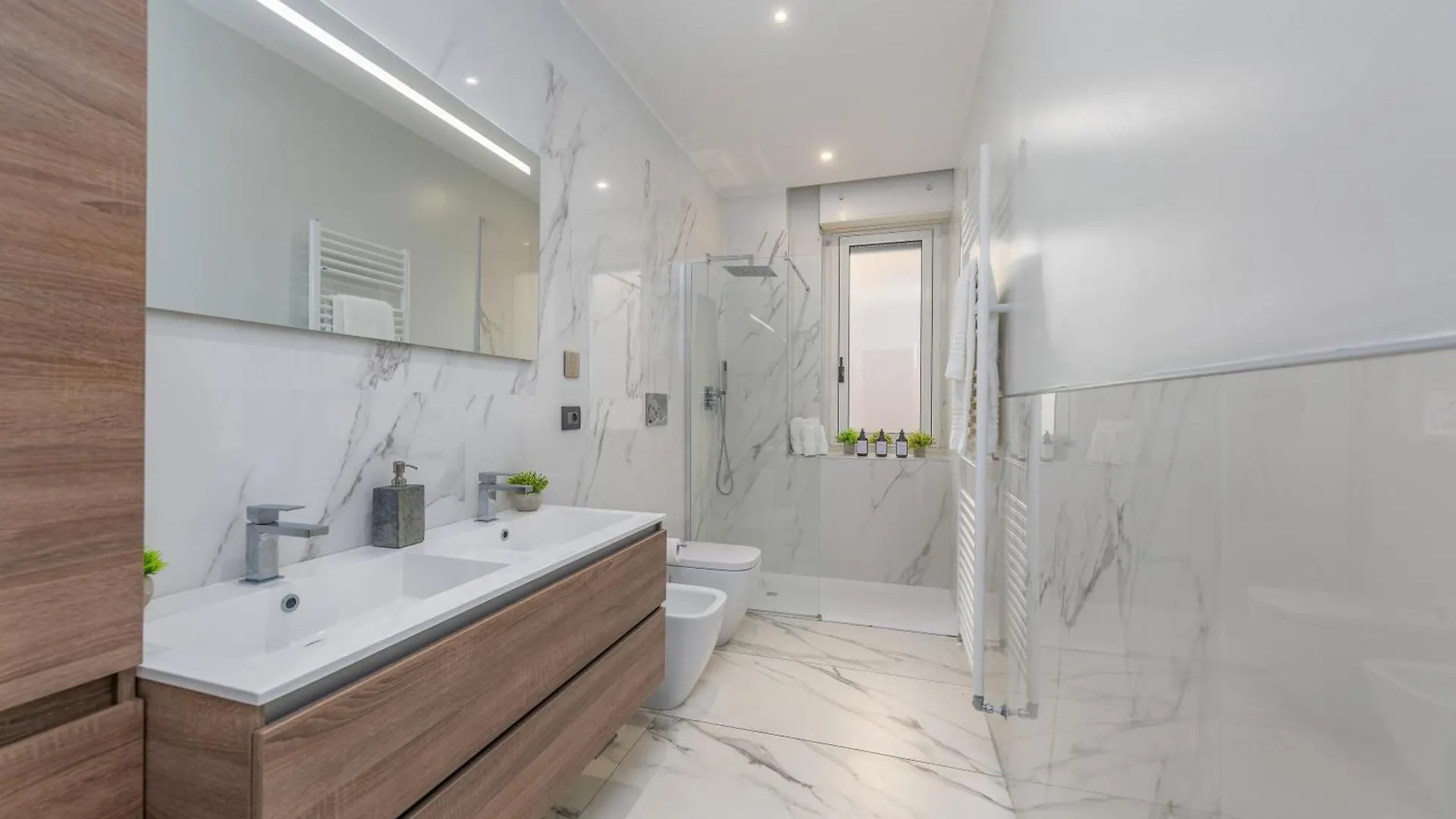 Luxury 2 Bedroom Apartment In Central Milão